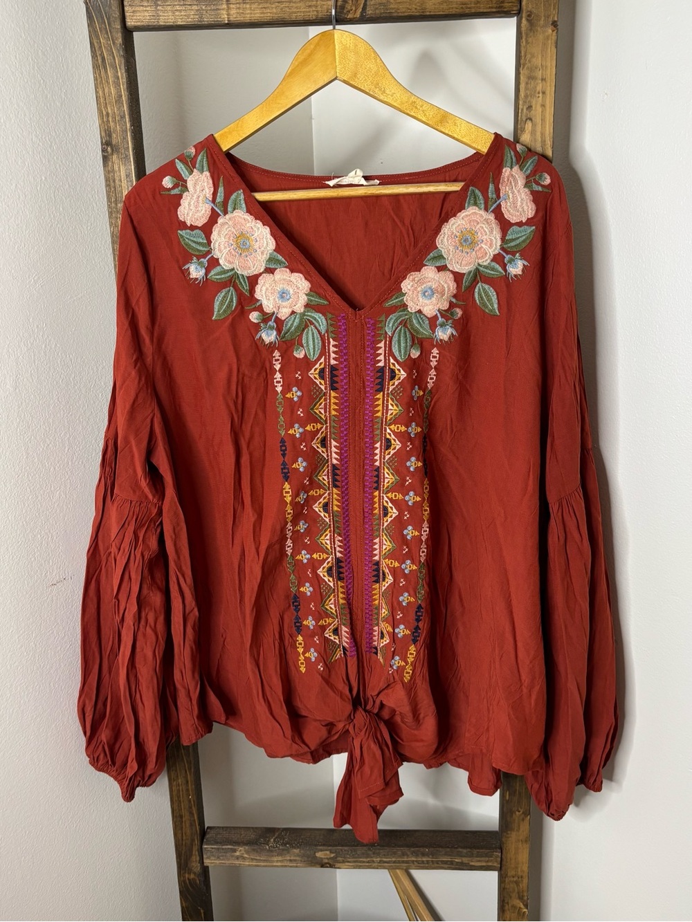 Entro Rust Embroidered V-Neck Tie-Front Women's Top Size 2X